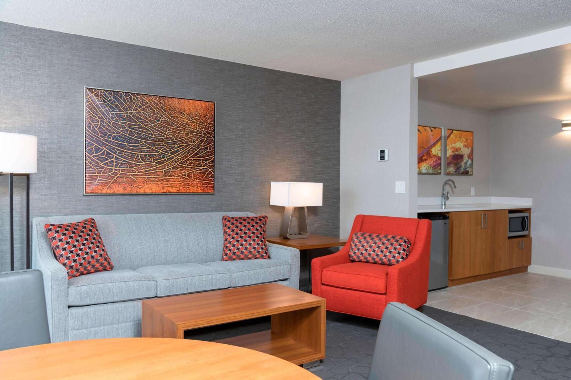 เดลต้า โฮเต็ล บาย แมริออท แกรนด์แรพิดส์แอร์พอร์ต Hotel Kentwood ภายนอก รูปภาพ