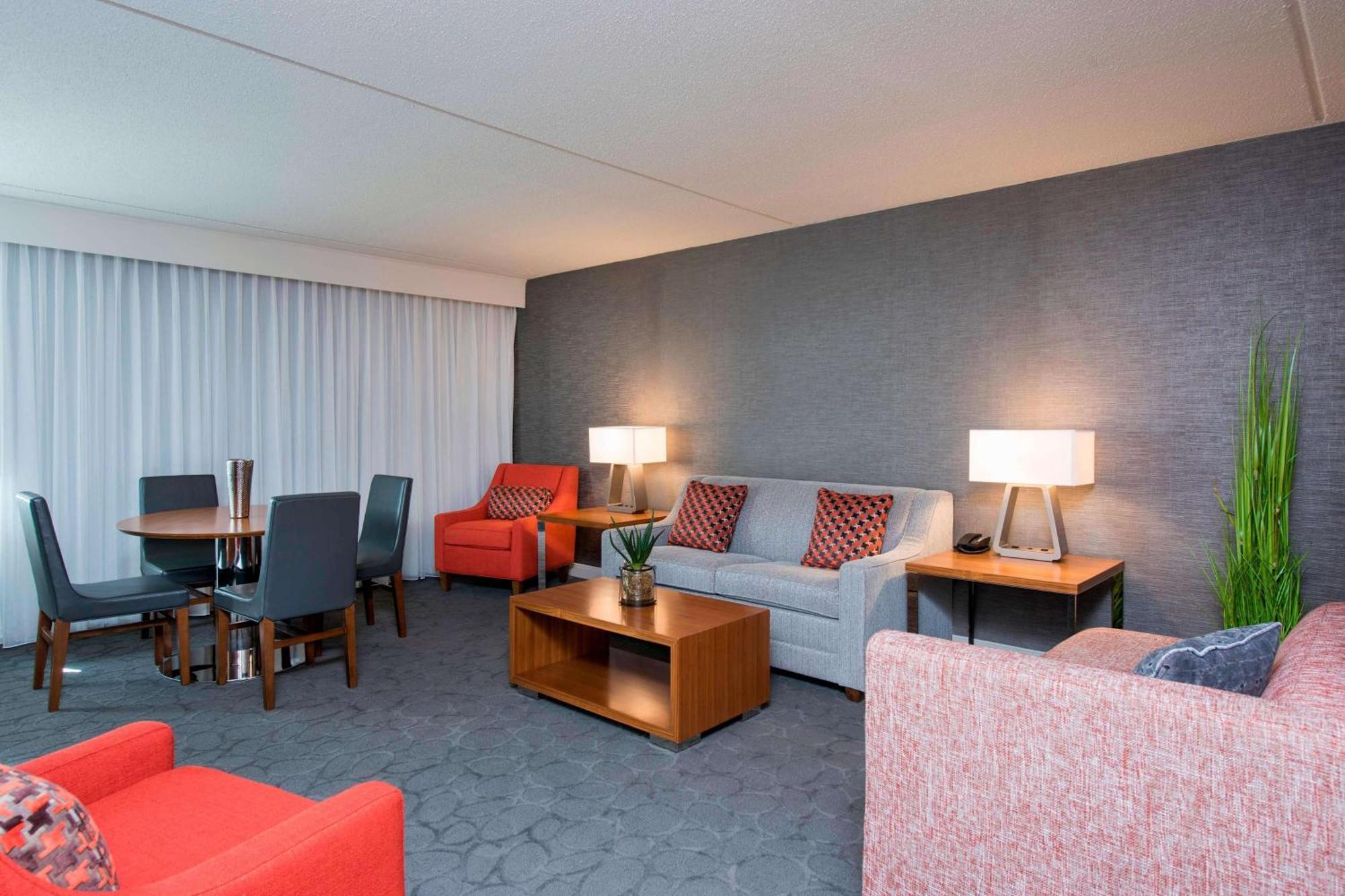 เดลต้า โฮเต็ล บาย แมริออท แกรนด์แรพิดส์แอร์พอร์ต Hotel Kentwood ภายนอก รูปภาพ